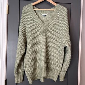 Women’s American Eagle v neck tunic sweater